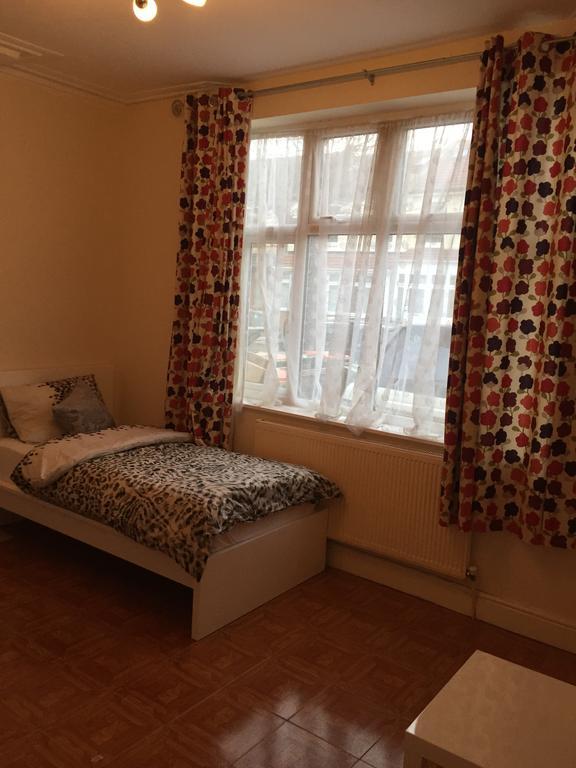 Avenue Inn Ilford Luaran gambar
