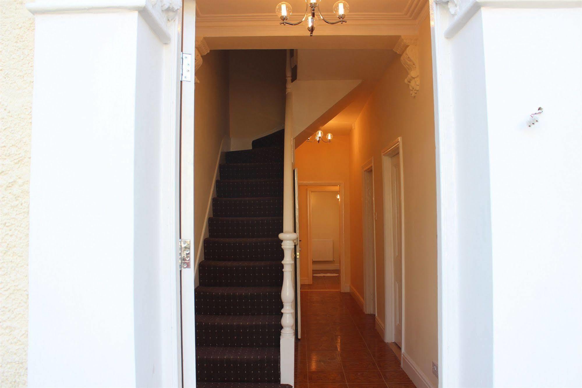 Avenue Inn Ilford Luaran gambar